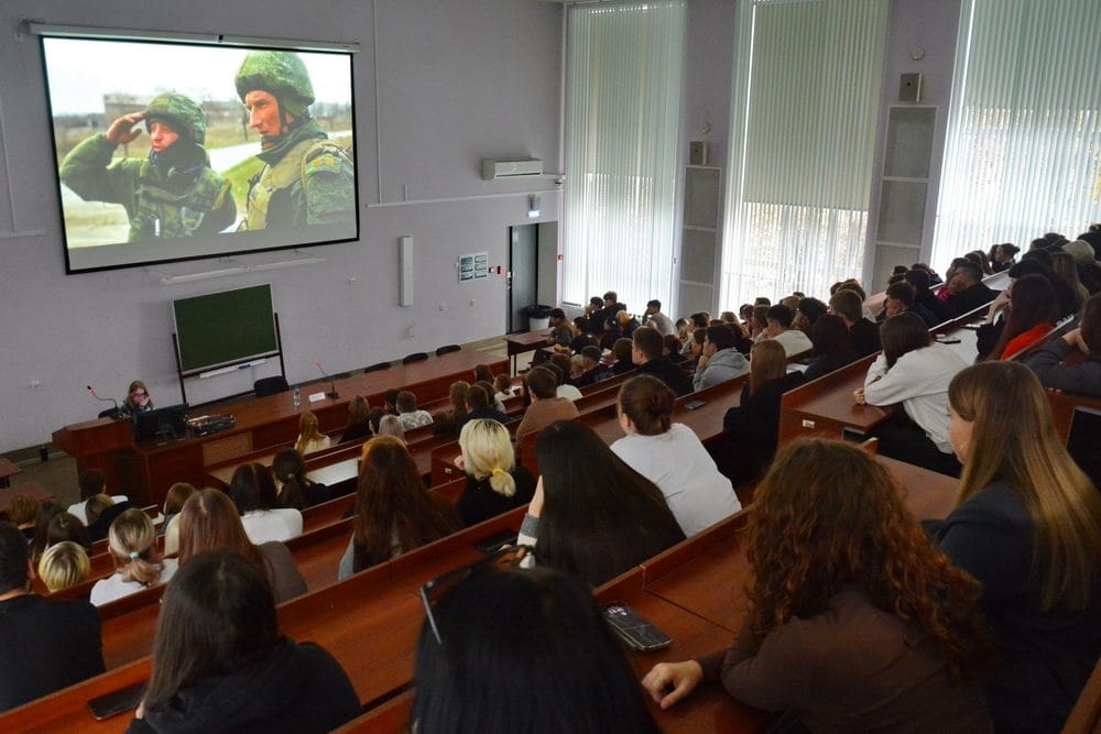 Они защищали Мариуполь