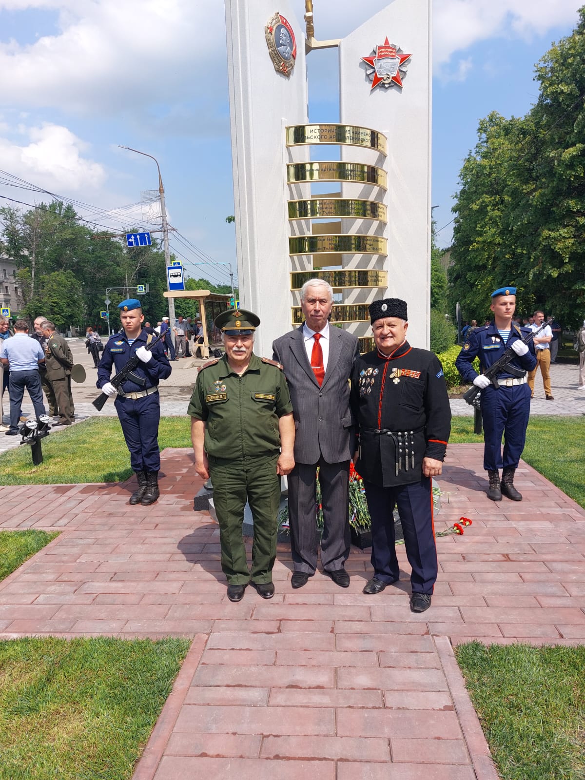 Открыта стела Тульскому артиллерийскому училищу