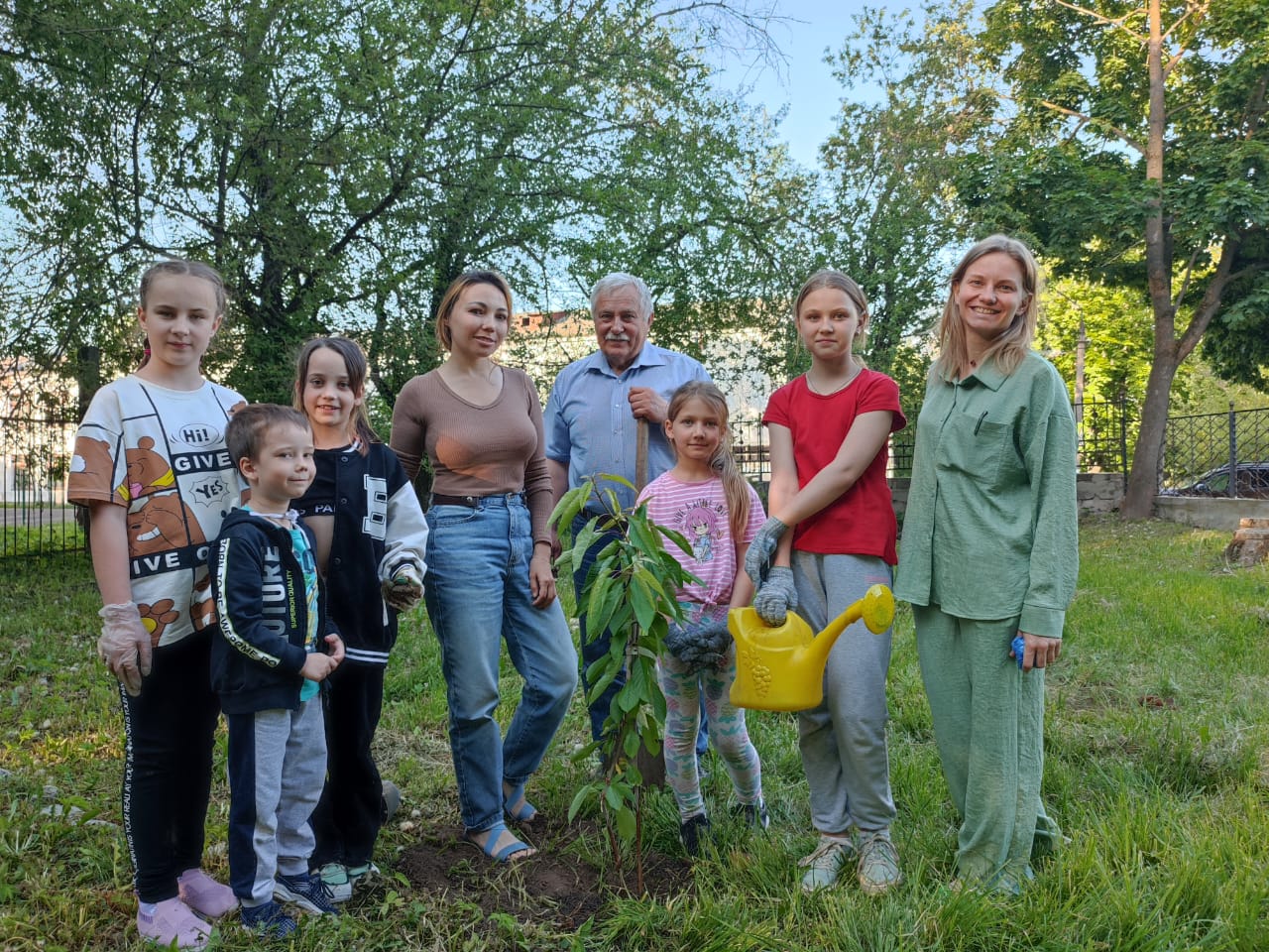 Высадка деревьев на Косой Горе