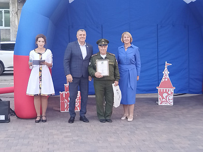 Поздравляем с заслуженной наградой!