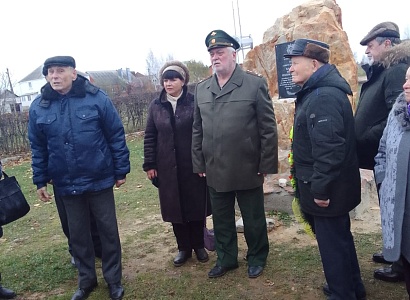 Выступление председателя совета ветеранов НПО СПЛАВ Моисеева Евгения Федоровича у мемориала Катюша